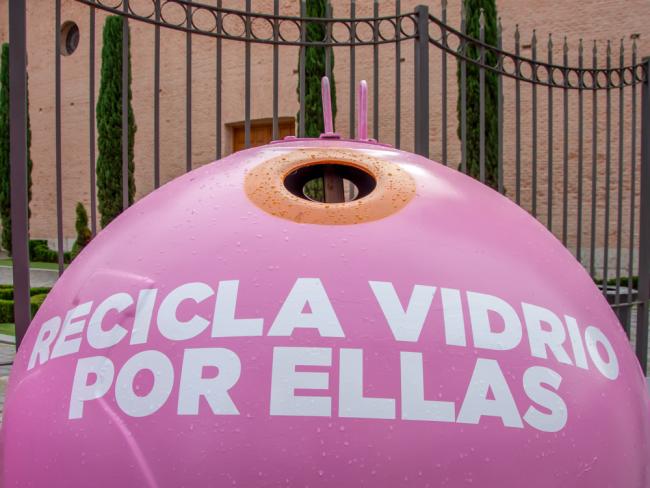 Se han instalado dos contenedores en la plaza Mayor y otros en la plaza del Maestro de Torrejón de Ardoz