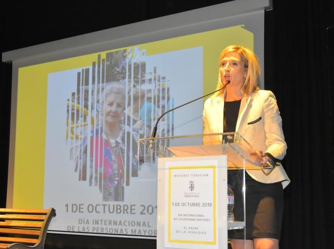 La concejala de Mayores de Torrejón de Ardoz, Ana Verónica González
