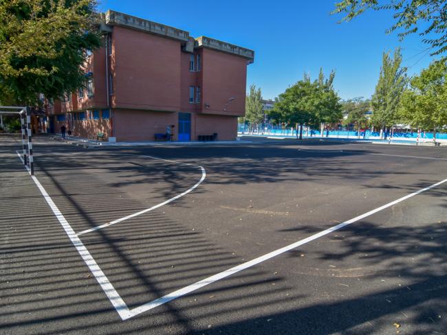 El alcalde de Torrejón visita las mejoras realizadas durante el verano con el programa “El Ayuntamiento Mejora los Colegios Públicos” con el que se han invertido más de 750.000 euros