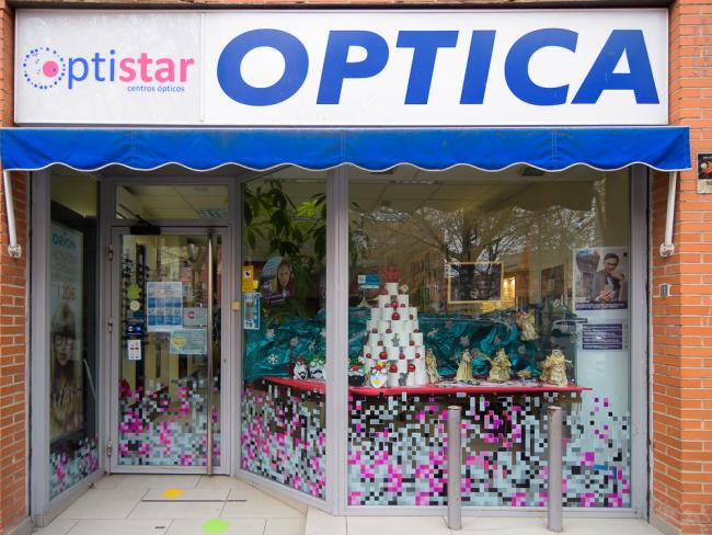 Entregados los premios del Concurso de Escaparates Navideños del Comercio Minorista de Torrejón de Ardoz en el que han participado 42 comercios de la ciudad 