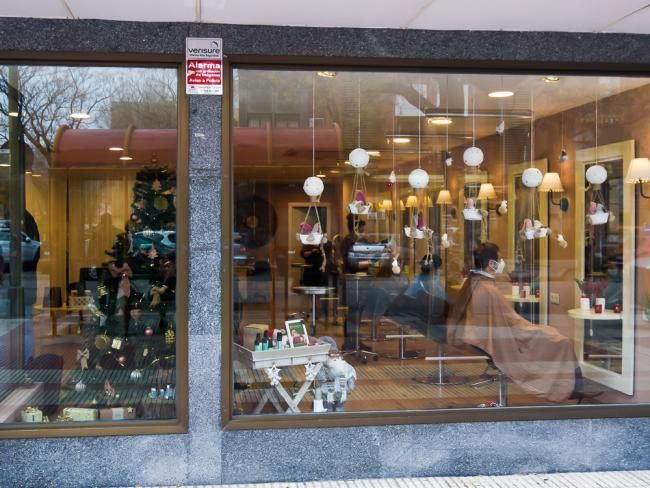 Entregados los premios del Concurso de Escaparates Navideños del Comercio Minorista de Torrejón de Ardoz en el que han participado 42 comercios de la ciudad 