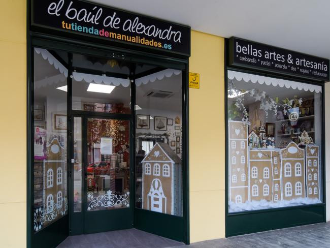 Entregados los premios del Concurso de Escaparates Navideños del Comercio Minorista de Torrejón de Ardoz en el que han participado 42 comercios de la ciudad 