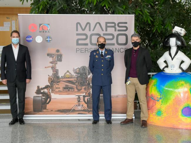 El alcalde, Ignacio Vázquez, visita el Instituto Nacional de Técnica Aeroespacial (INTA) y la empresa Ramem