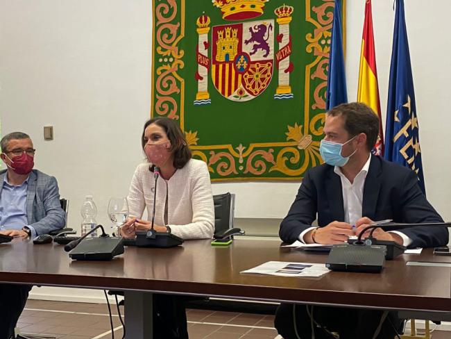 Reunión de trabajo con Reyes Maroto