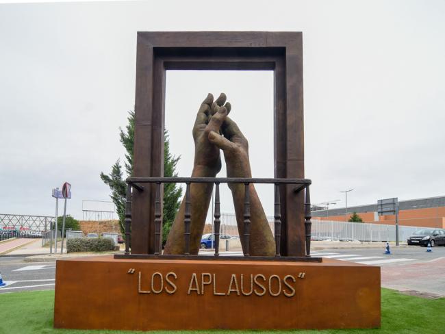 Conjunto escultórico los aplausos
