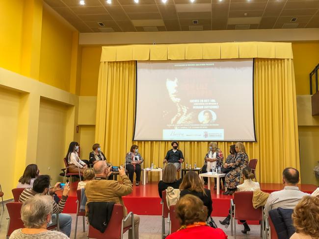 La Asociación de Mujeres de Torrejón de Ardoz Ada Byron charló con la teniente de alcalde, concejala de Mujer y boxeadora Miriam Gutiérrez