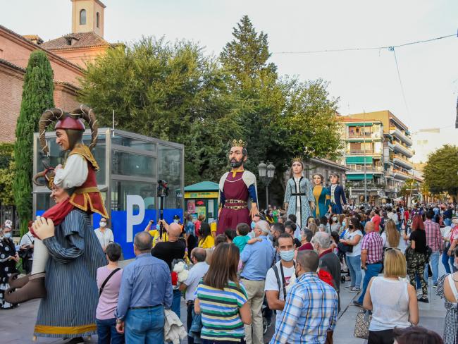 Gigantes y Cabezudos