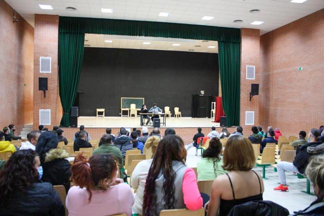 Miriam Gutiérrez, dio una charla sobre valores y superación a los internos de la cárcel de Estremera