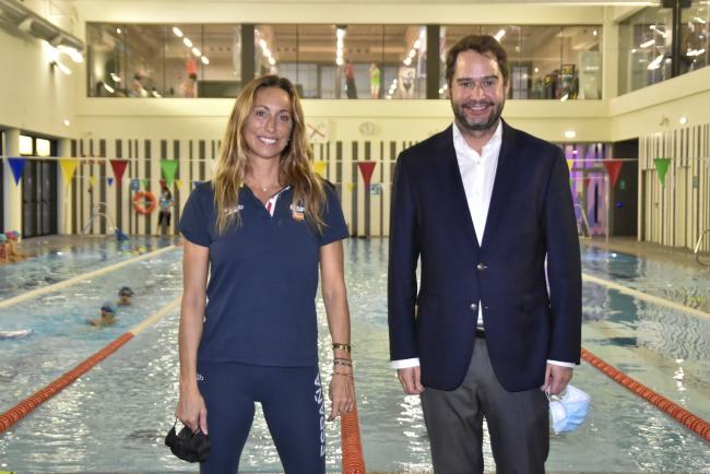 Gemma Mengual junto al alcalde de Torrejón de Ardoz, Ignacio Vázquez