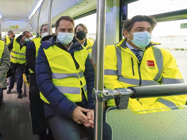 Primer autobús urbano movido con hidrógeno 