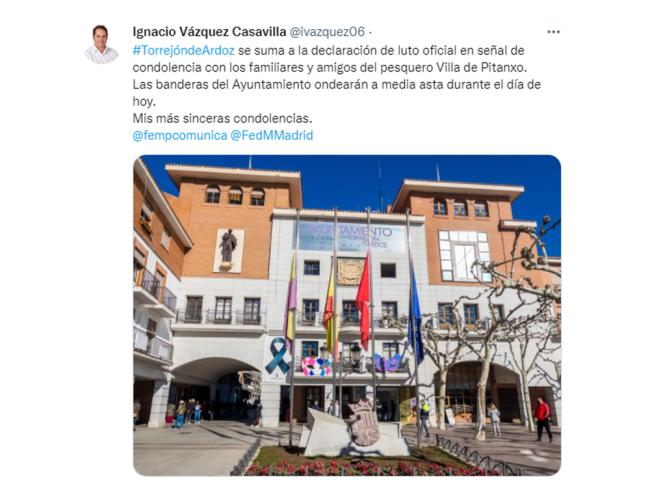 Torrejón de Ardoz se suma a la declaración de luto oficial en señal de condolencia con los familiares y amigos del pesquero Villa de Pitanxo y las banderas del Ayuntamiento ondean hoy a media asta