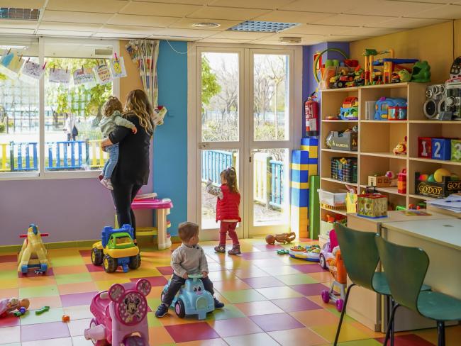 Torrejón de Ardoz se vuelca en la atención a los refugiados ucranianos llegados a la ciudad con la apertura del Colegio y la Ludoteca Infantil Flores de Ucrania