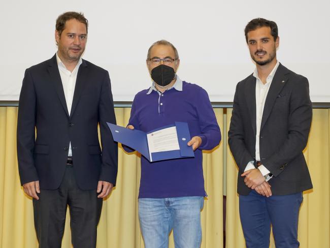 Entrega de convenios a distintas asociaciones de la ciudad