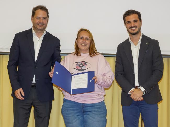 Entrega de convenios a distintas asociaciones de la ciudad