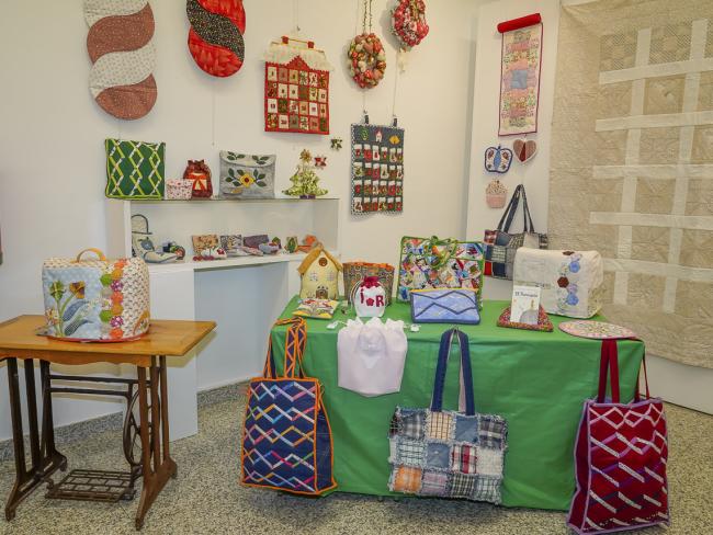  Exposición de fin de curso de los talleres plásticos y artísticos 