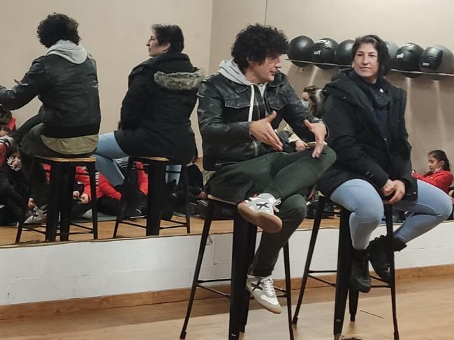 La campeona del mundo de boxeo y concejala de Mujer del Ayuntamiento de Torrejón de Ardoz, Miriam Gutiérrez, acudió a Sabadell y Alicante para participar en unas charlas sobre valores a niños en riesgo de exclusión social