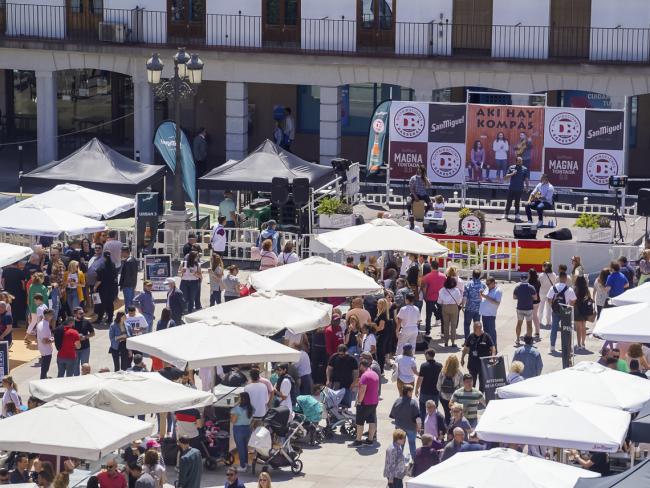 Éxito rotundo de “Saborea Torrejón” que ha dejado un gran sabor de boca durante este fin de semana en la Plaza Mayor, donde se pudo disfrutar de una gran variedad de tapas