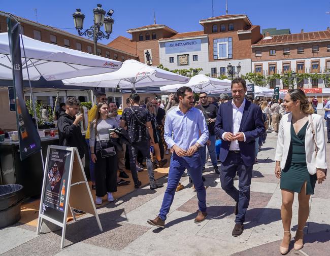 Éxito rotundo de “Saborea Torrejón” que ha dejado un gran sabor de boca durante este fin de semana en la Plaza Mayor, donde se pudo disfrutar de una gran variedad de tapas