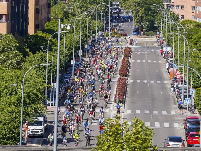 El “Día de la Bici” de Torrejón de Ardoz volvió a llenar las calles de la ciudad de familias y jóvenes  