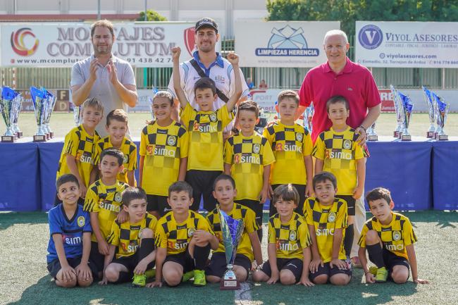 Entregas de premios competiciones locales de fútbol 7