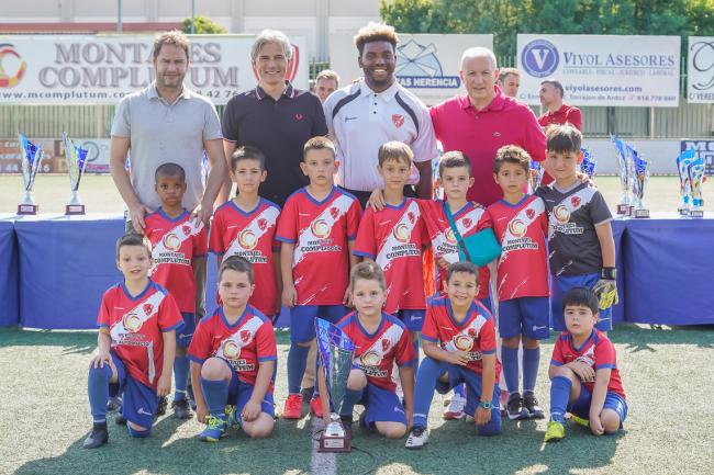 Entregas de premios competiciones locales de fútbol 7