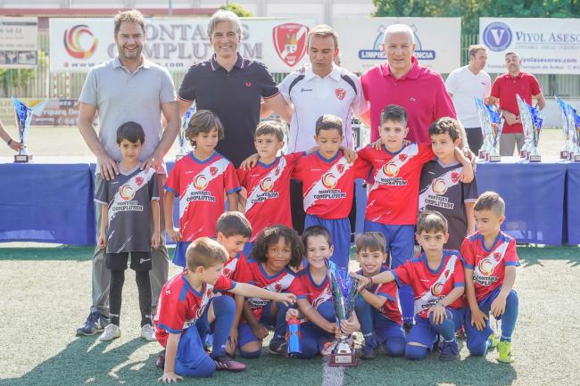 Entregas de premios competiciones locales de fútbol 7