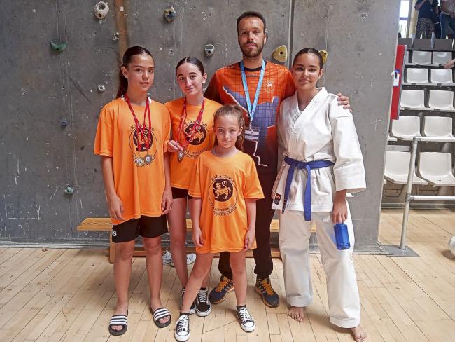 Los alumnos del “Club Karate Torrejón Tomás Herrero” terminan la temporada con cinco nuevos cinturones negros primer dan y nueve podios en la Fase Final del Trofeo Deuko de la Comunidad de Madrid