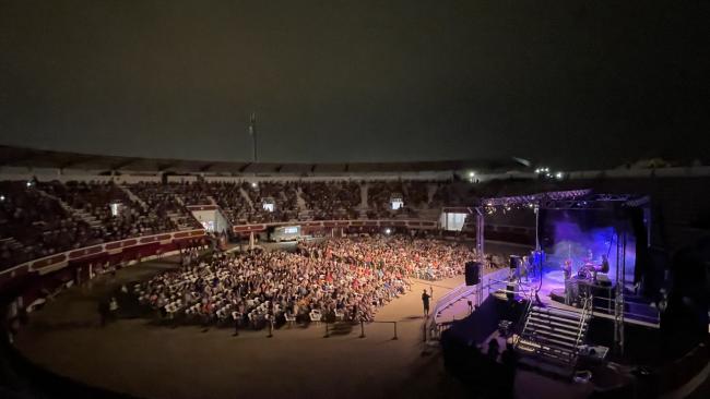 Éxito musical y de público de la Noche de Tributos que registró excelentes entradas para los tributos al Canto del Loco, Michael Jackson, homenaje al rock y Hombres G