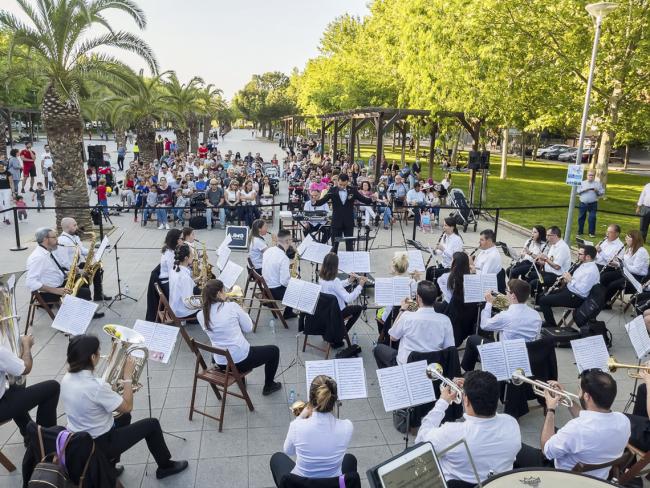 “Música en los Barrios” se confirma como una gran iniciativa cultural gracias a la cual los vecinos han disfrutado de la excelente Banda Municipal de Música que ha actuado todos los sábados y domingos de este mes de septiembre 
