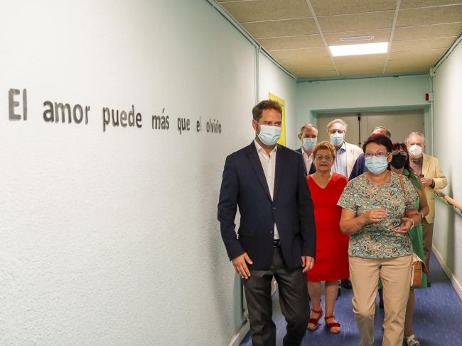 Espacio Vital Torrafal entra en funcionamiento, estrenando unas magníficas instalaciones, cedidas a iniciativa del alcalde, para ayudar a los torrejoneros afectados por el alzheimer y sus familias