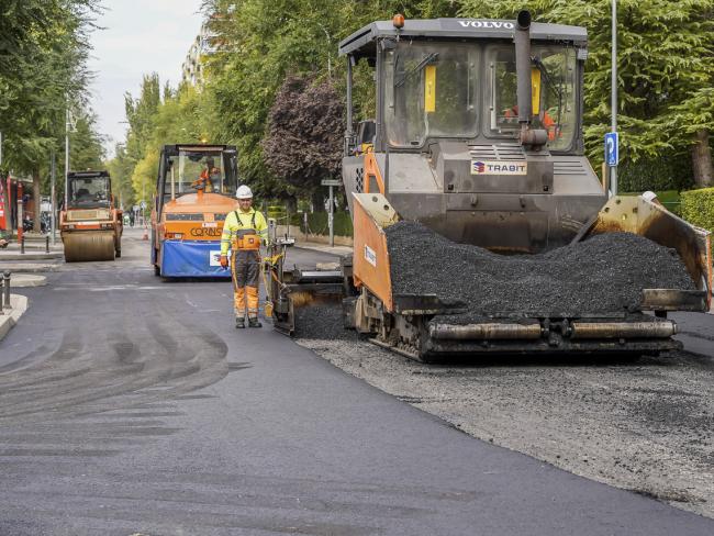 El Ayuntamiento está llevando a cabo la mayor Operación Asfalto de los últimos años en Torrejón de Ardoz, asfaltando numerosas calles y avenidas repartidas por toda la ciudad