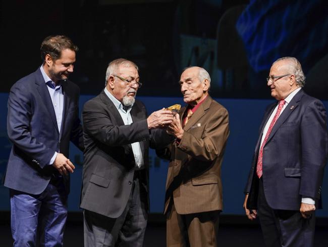 Entrega de la medalla Lumière y  gala de entrega de premios del V Certamen de Cortometrajes “Reyes Abades”