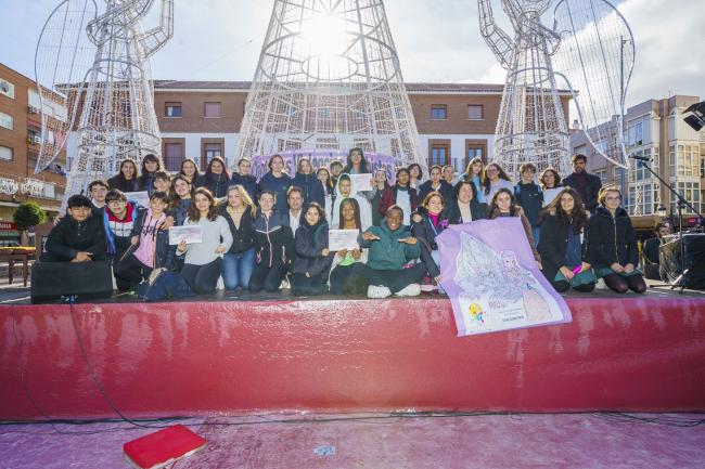 Torrejón de Ardoz conmemora el Día Internacional contra la violencia hacia las mujeres con un emotivo acto en homenaje y en memoria a todas las mujeres asesinadas