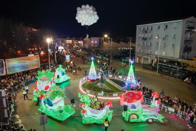 Gran Cabalgata de Reyes de Luz 2023