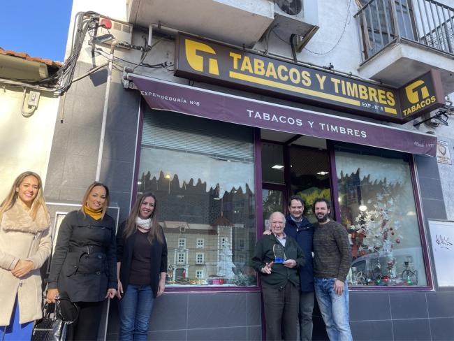 12 Premios Escaparates Barrios Estanco Expendiduria 6 1º Premio Mejor Ambiente Navideño