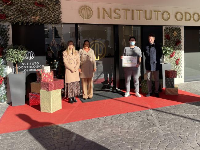 25 Ayto Torrejon Premios Escaparates Instituto Odontologico Oliver 4º Decoracion Fachada
