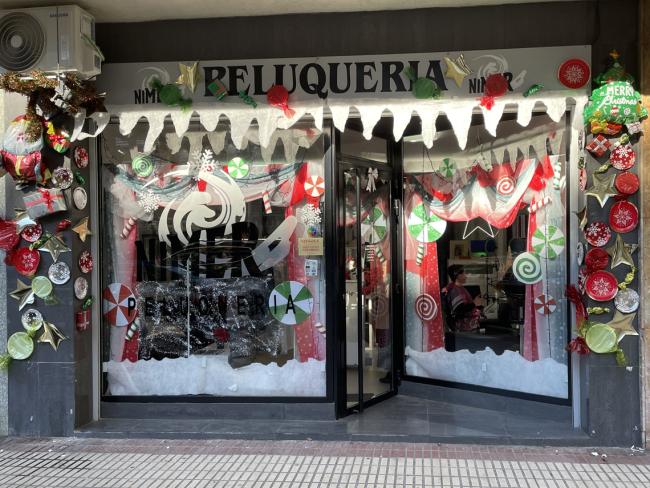 26 Ayto Torrejon Premios Escaparates Nimer Peluqueros 5º Decoracion Fachada