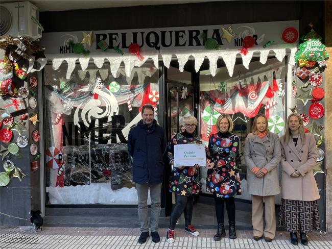 26 Ayto Torrejon Premios Escaparates Nimer Peluqueros 5º Decoracion Fachada