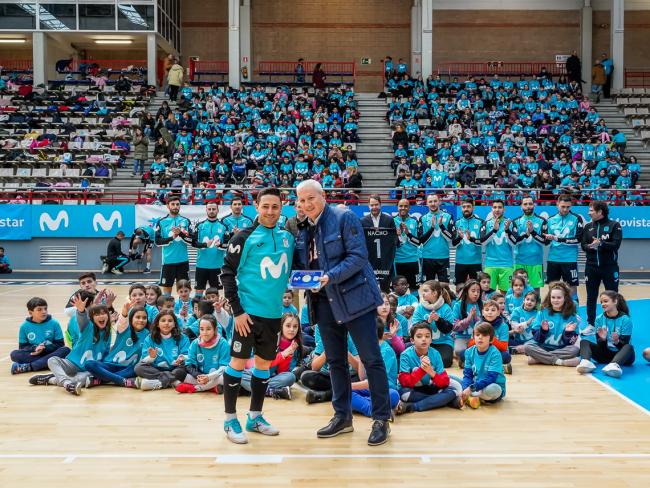 Cerca de mil escolares de Torrejón de Ardoz han disfrutado junto a los jugadores de Movistar Inter FS de la Gira Movistar Megacracks