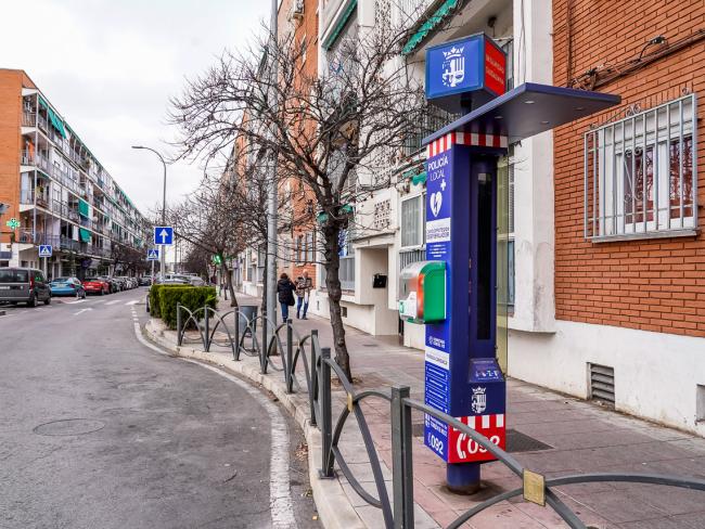 Torrejón de Ardoz, Ciudad Cardioprotegida, instala 10 nuevos desfibriladores semiautomáticos en los Puntos de Encuentro de Policía Local