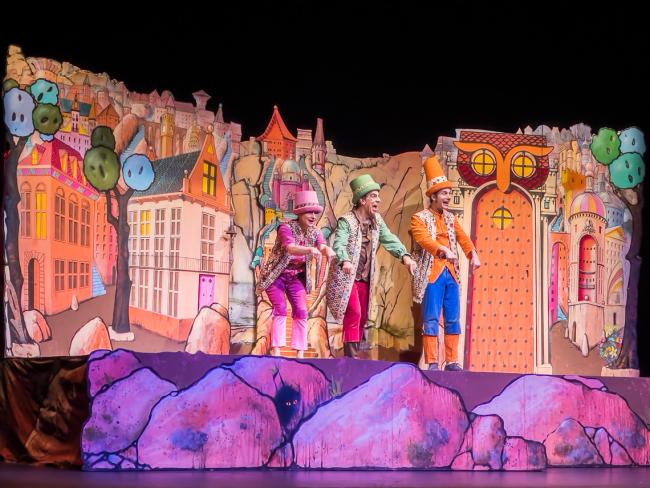 El Ayuntamiento de Torrejón celebra por todo lo alto el Día de la Mujer con el coloquio entre Anne Igartiburu y Patri Psicóloga, con representación teatrales para estudiantes y con la Marcha por la Igualdad 