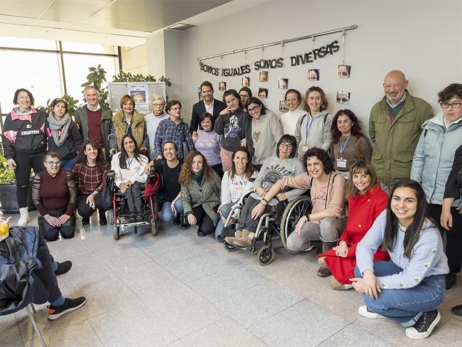 El Ayuntamiento de Torrejón celebra por todo lo alto el Día de la Mujer con el coloquio entre Anne Igartiburu y Patri Psicóloga, con representación teatrales para estudiantes y con la Marcha por la Igualdad 