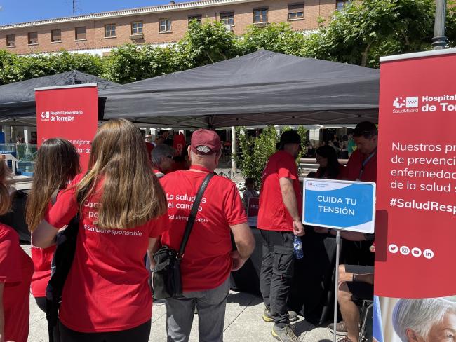 La VI edición del Camino de Cervantes finalizó ayer domingo con la última ruta que salió desde el Hospital Universitario de Torrejón y terminó en la Plaza Mayor