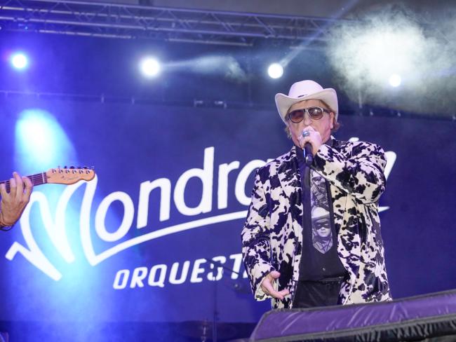 Festival Locos X los 80 - Orquesta Mondragón