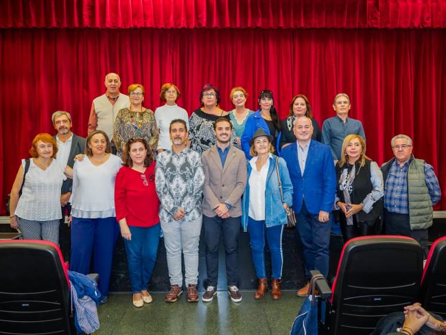 Componentes de la Tertulia Poética El Desván 
