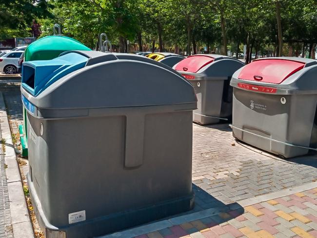 Paseo de la Democracia 7 (isla con 7 contenedores).