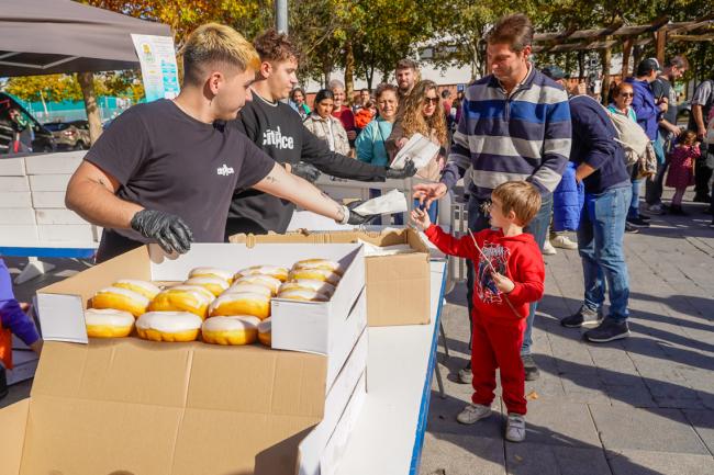 Gran afluencia de familias en las divertidas actividades celebradas con motivo del Día Mundial de la Infancia 