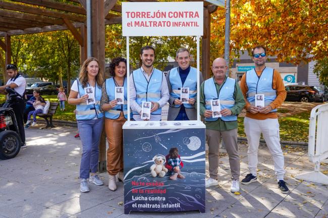 Gran afluencia de familias en las divertidas actividades celebradas con motivo del Día Mundial de la Infancia 