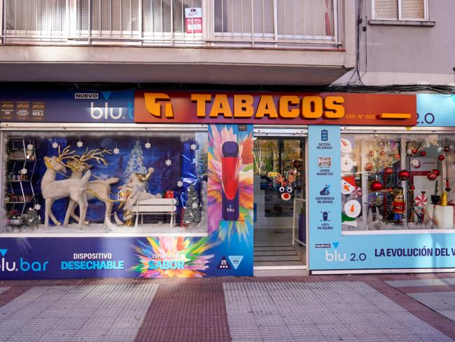 Premio al mejor ambiente navideño, dotado con 350 euros y trofeo de cristal al titular del comercio Expendeduría nº 2 situado C/ Madrid, 30