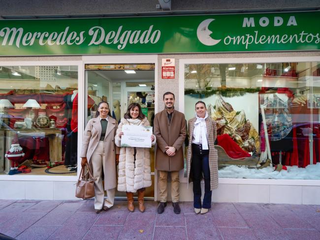 Premio especial del Jurado con una dotación de 150 euros y diploma al titular del comercio Mercedes Delgado situado en C/ Cardoso, 5
